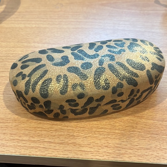 TORY BURCH Classic Sunglasses - Picture 5 of 5